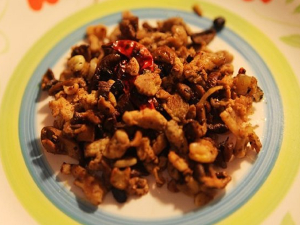 爆炒香菇鸡腿肉