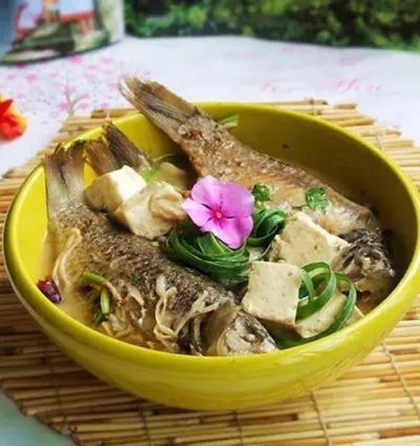 豆腐鲫鱼汤