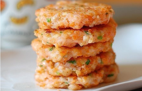 美味橄榄油虾饼和炸虾