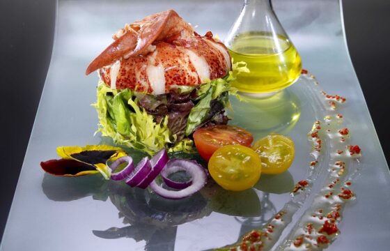 沙拉食谱：龙虾配藏红花沙拉